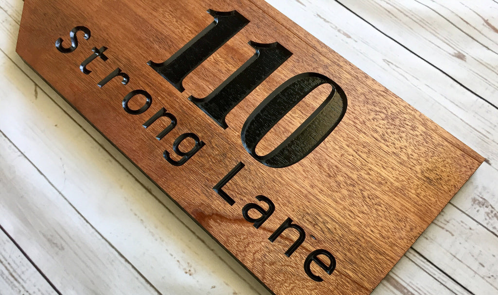Personalized outdoor directional sign