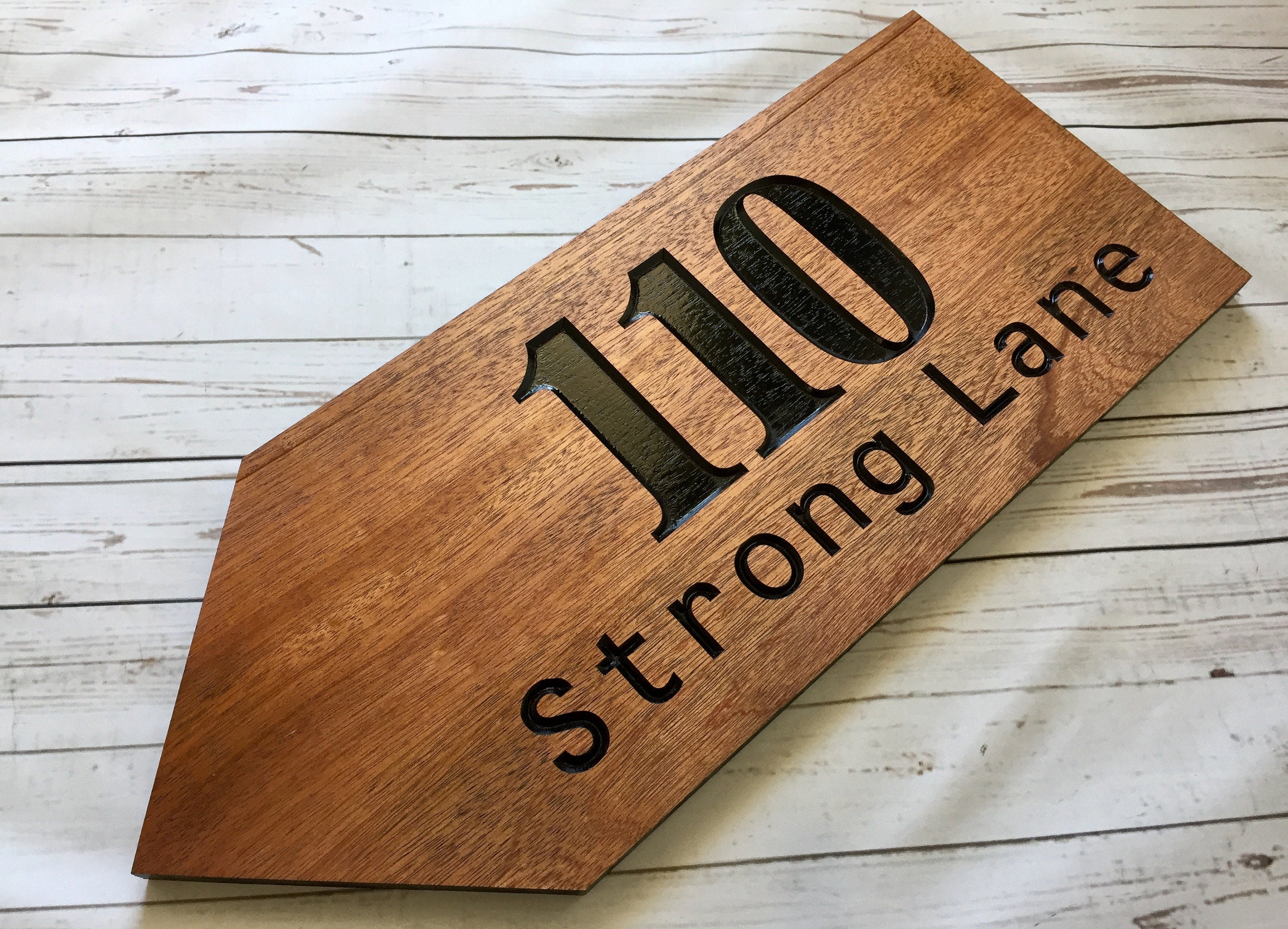 Personalized outdoor directional sign