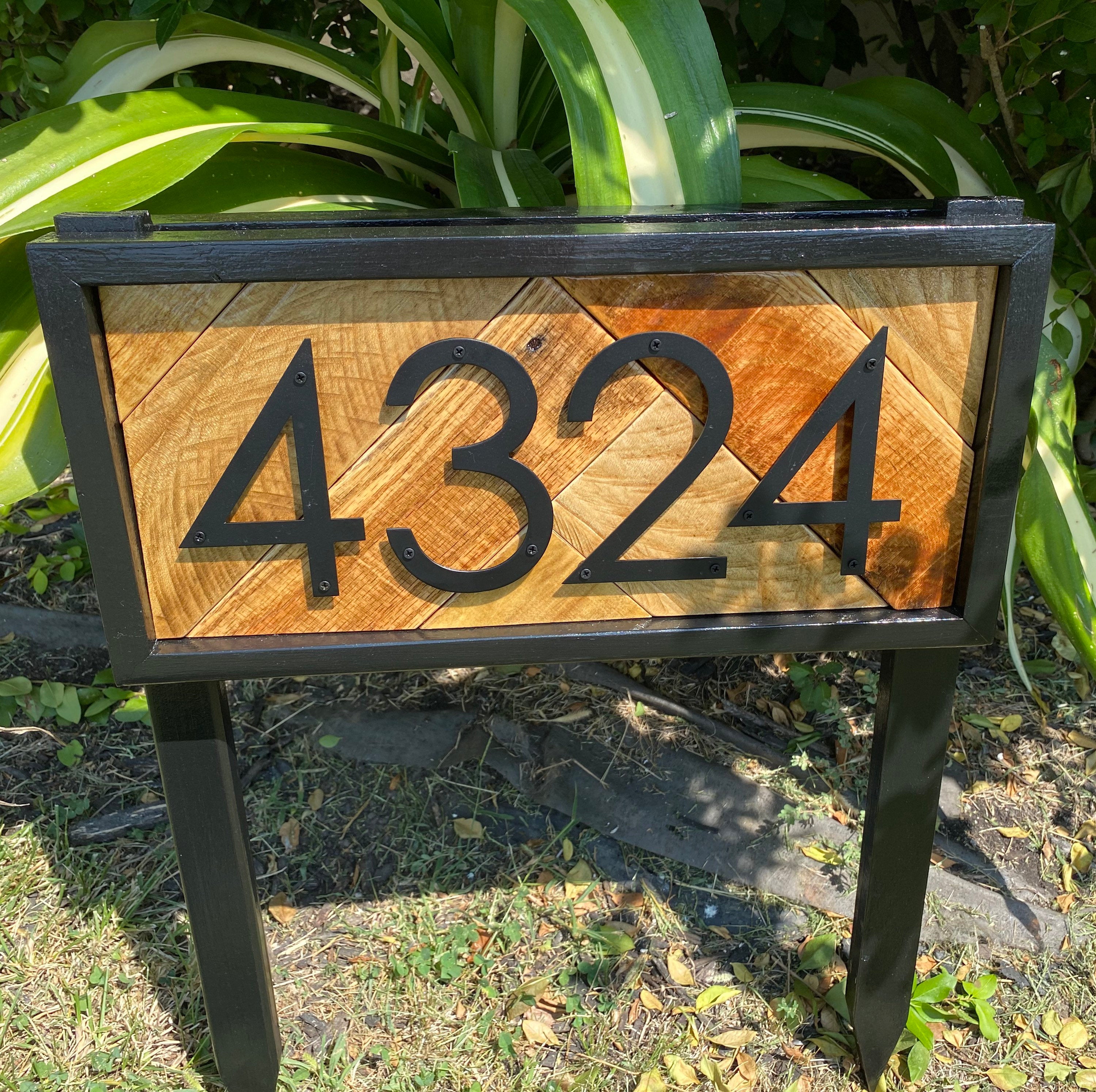 Wood Address Sign Metal number